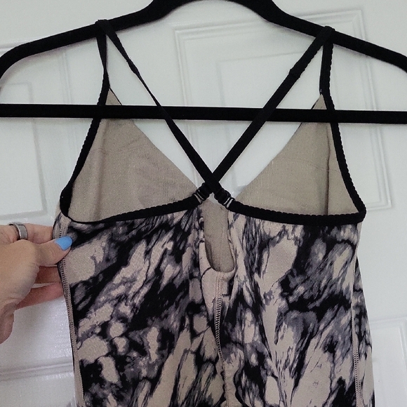 lululemon athletica Black and Tan Tank Top - Picture 2 of 5
